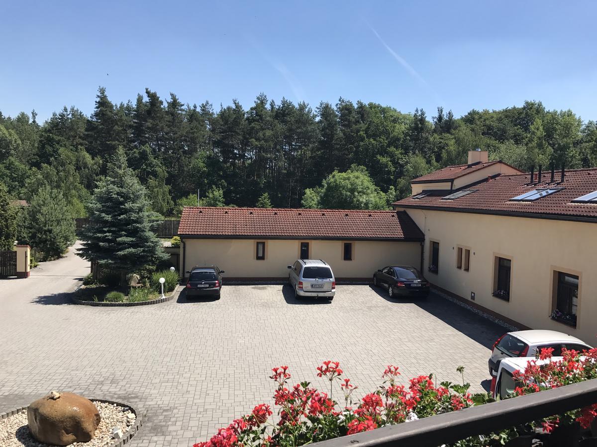 Penzion Parkur Hrobice Extérieur photo